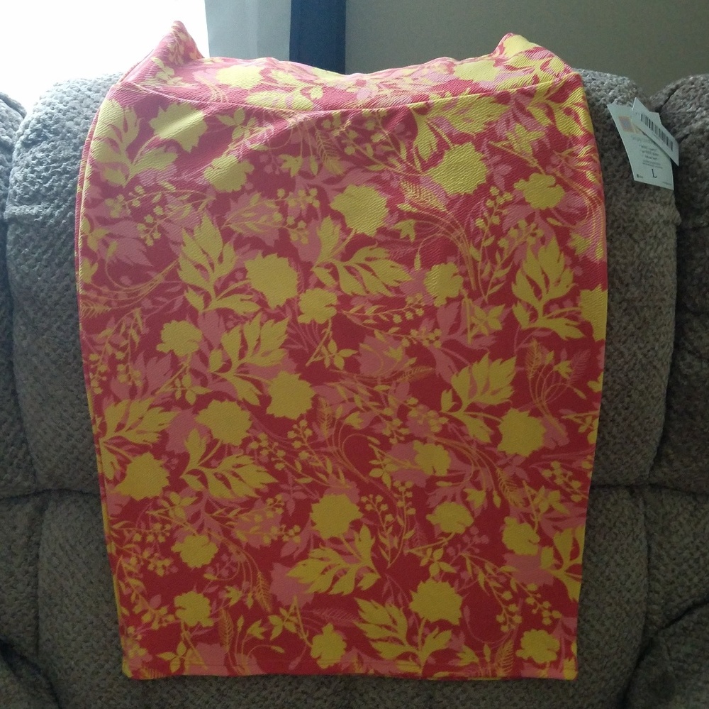 NWT Floral Cassie Pencil Skirt Size Small & Large